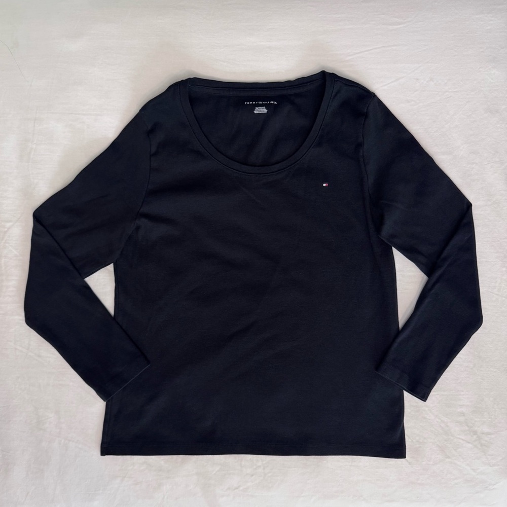 Tommy Hilfiger Women's Black Logo Long Sleeve Crewneck Tee 100% Cotton (Size XL)